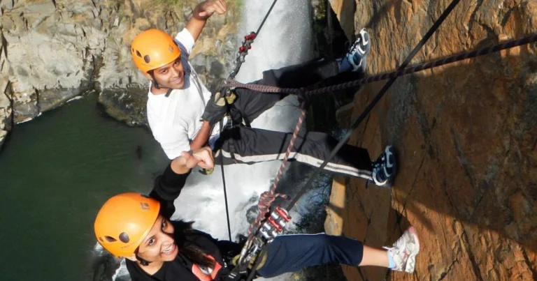 Adventure in Waterfall Boven