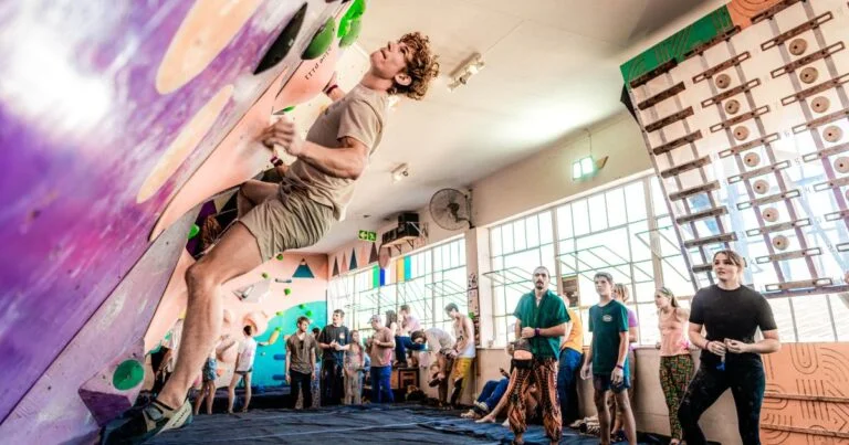 A dynamic move on the overhang at Tjoms in Arms